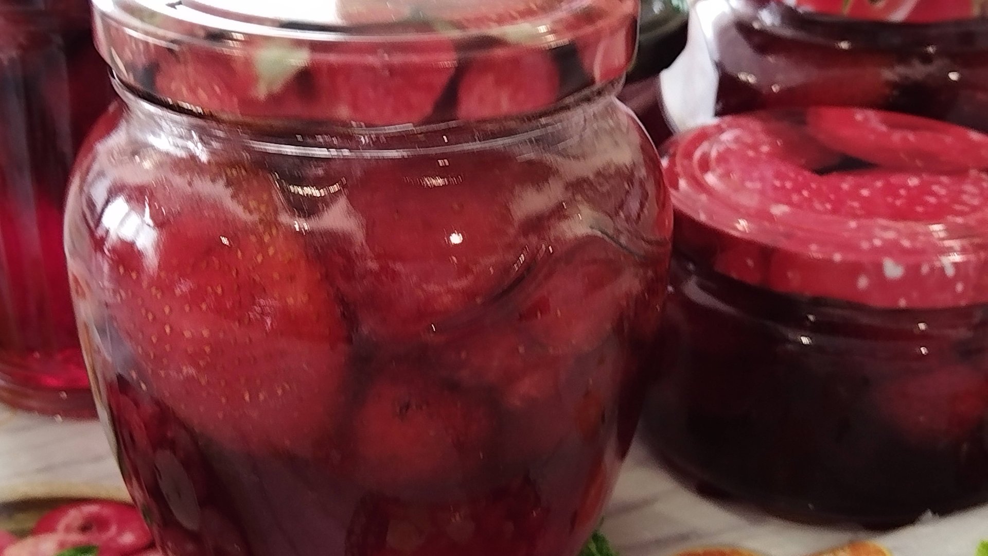 Как варить варенье из клубники с целыми ягодами на зиму смотреть онлайн