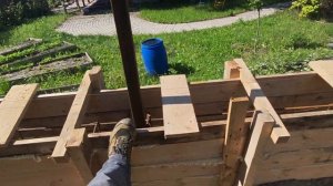 Строим ЗАБОР - часть 2 (обзор сборки и БЕТОНИРОВАНИЕ)