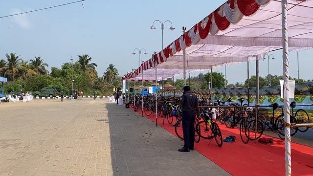 Гоа в моментах. С тук-тука, автомобиля, велосипеда, пешком смотреть онлайн