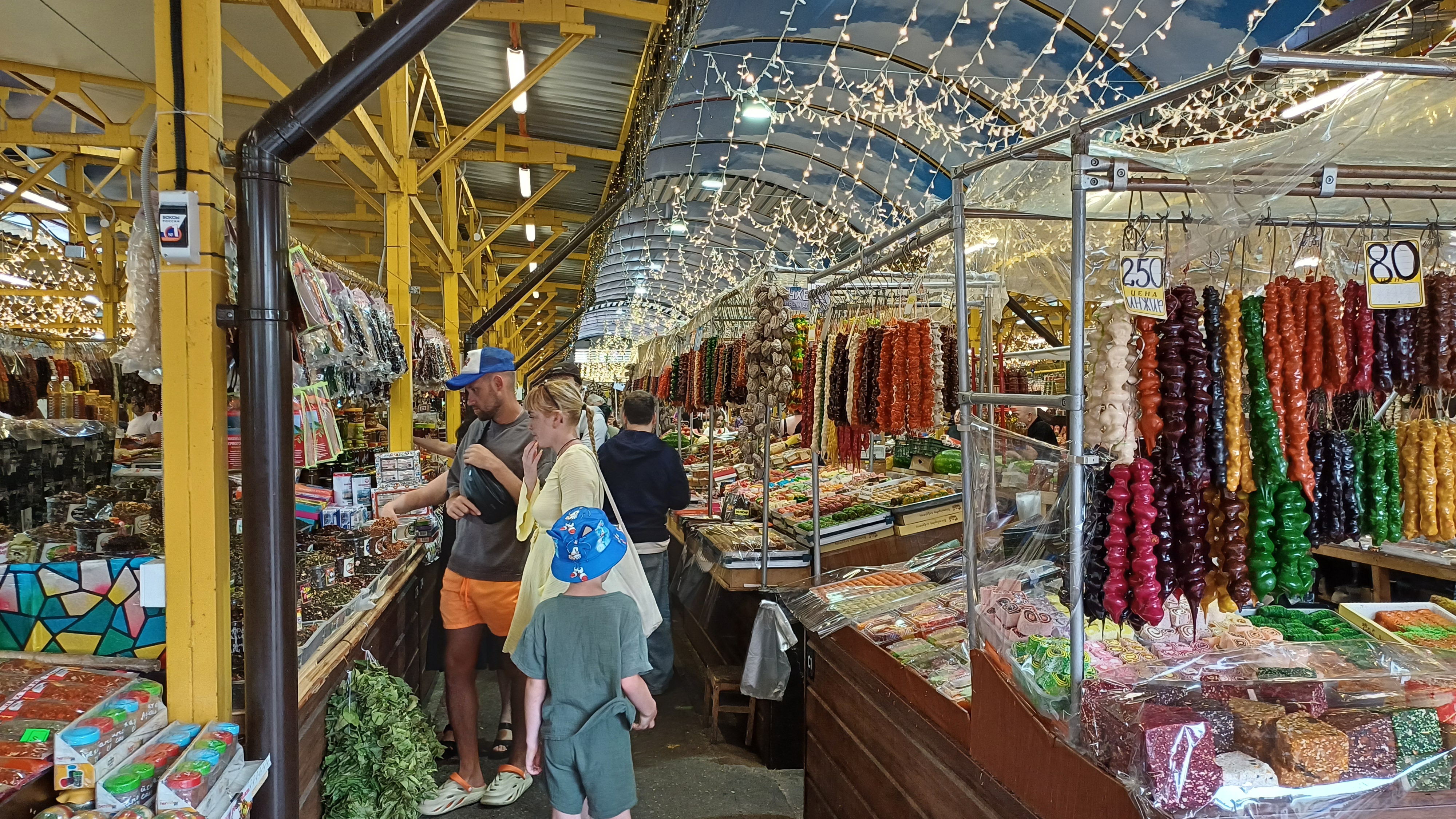 Адлер 4.07.2025г/Обедали в Кормилице/Рынок в Адлере