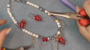 Мастер класс. Чокер с клубничкой и цепочками