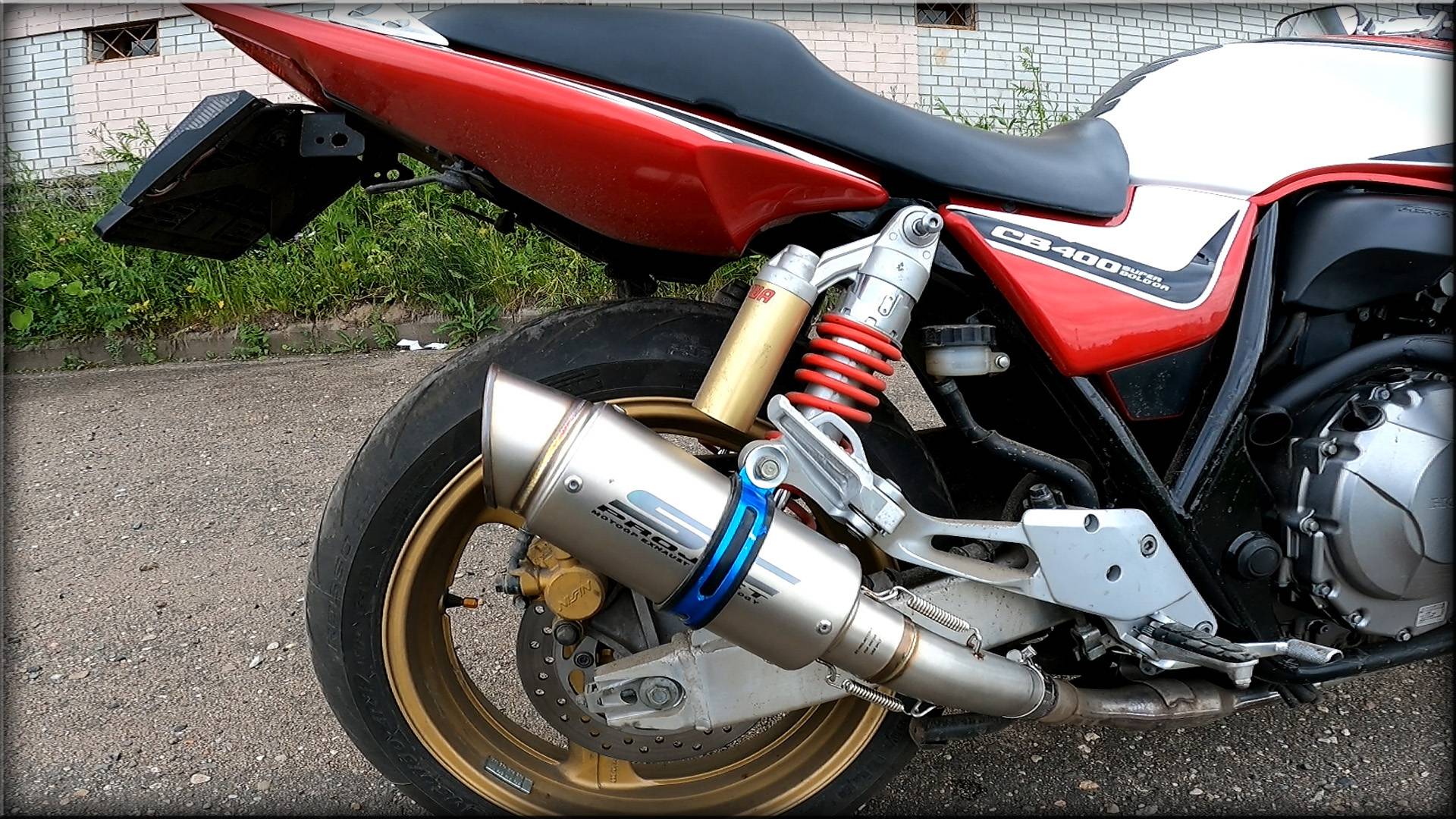 Звук прямотока SC-Project Honda CB 400 смотреть онлайн