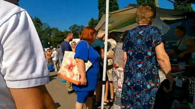 Ейск, ярмарка выходного дня летом. смотреть онлайн