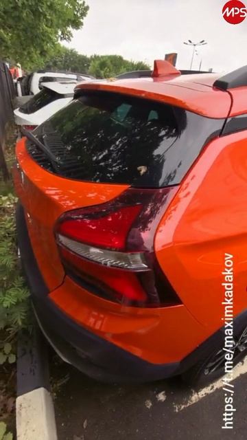 Lada Iskra приехала к дилерам: первый взгляд на яркий кросс-универсал! Скоро старт продаж. смотреть онлайн