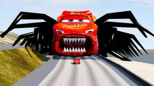 ОГРОМНЫЕ ПАУЧЬИ ЛАПКИ, Молния Маккуин против эпического побега Маккуина