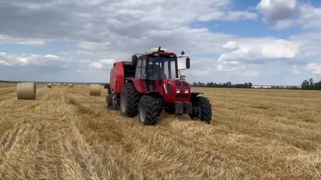 Рулонный пресс подборщик KUHN VB3260