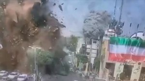 Израиль бомбит Тегеран.