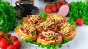 Бутерброды в микроволновке с колбасой и сыром