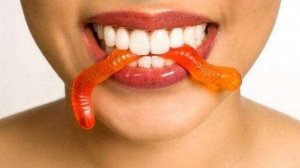 Заморить червячка — история выражения