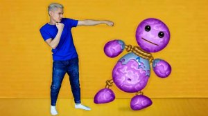 Я в Игре Kick the Buddy в Реальной Жизни №17
