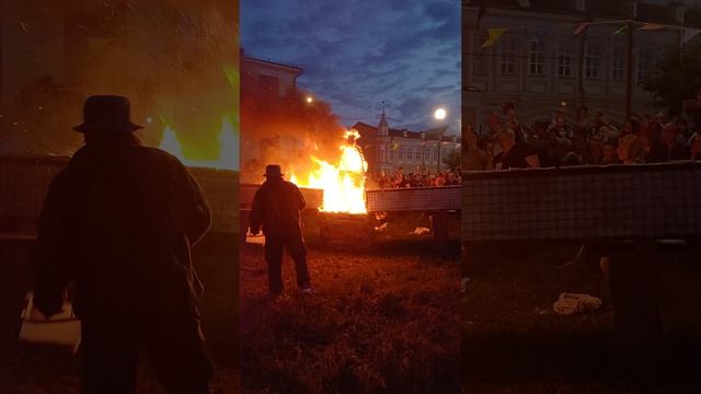 Обжигание глиняного воина