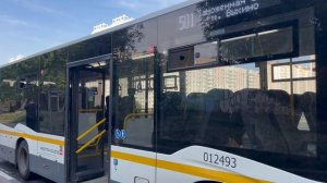 Автобус НефАЗ-5299-31-52 следует по маршруту 501 ”м. Выхино - Таможенная Академия”