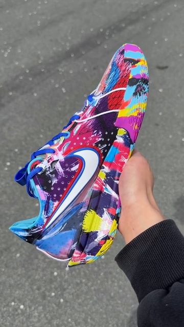 Баскетбольная модель Jewell Loyd x Nike GT Cut 3 PE смотреть онлайн