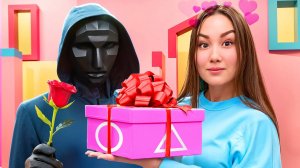 ВЛЮБИЛАСЬ в ведущего ИГРЫ в КАЛЬМАРА !