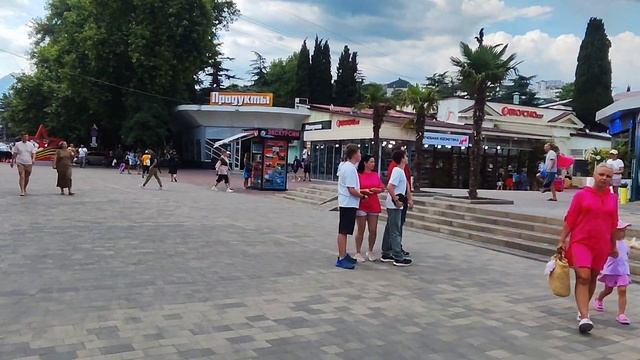 Отдых в Крыму. Набережная Алушты. Море +20 Обзор от местной смотреть онлайн