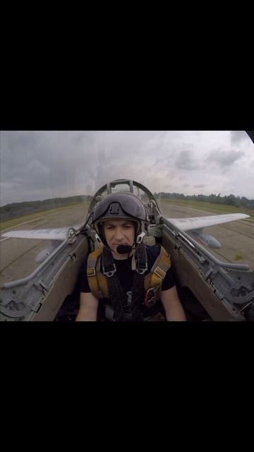 Мягкая посадка L29 Delfin смотреть онлайн