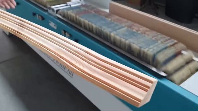 Шлифовать объемные детали из массива на станке Flat Twin смотреть онлайн