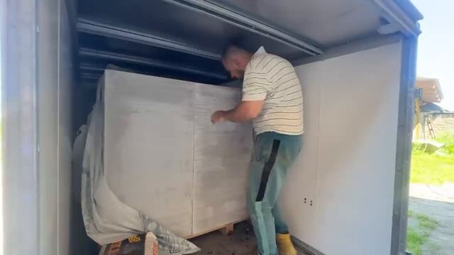 Возводим стены. Начинаем строить новый дом. Нам привезли сено. Жизнь простых людей в деревне. смотреть онлайн