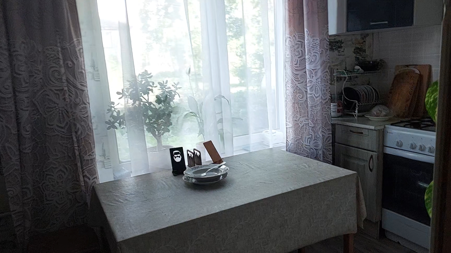 Занимаюсь делами, отвечаю на комментарии смотреть онлайн