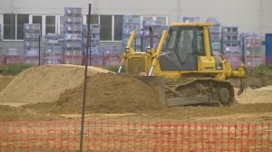 Бульдозер Komatsu D65E и каток Dynapac CA250-II