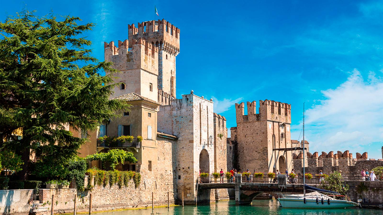 Сирмионе, Италия. Пешеходная экскурсия, замок Скалигеров и озеро Гарда | #шариклайф смотреть онлайн