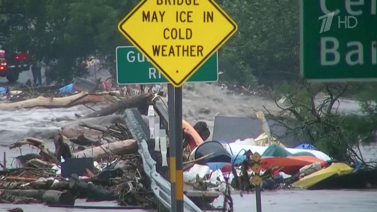 Растет количество жертв наводнения в Техасе смотреть онлайн