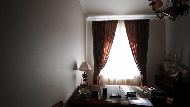 ШТОРЫ В КАБИНЕТ ДОМА ОФОРМЛЕНИЕ ОКНА В РАБОЧЕМ КАБИНЕТЕ ДИЗАЙН ШТОР ИНТЕРЬЕРА КАБИНЕТА РУКОВОДИТЕЛЯ