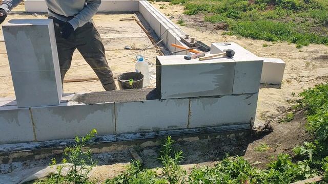 Строю дом из газоблока в одиночку. смотреть онлайн