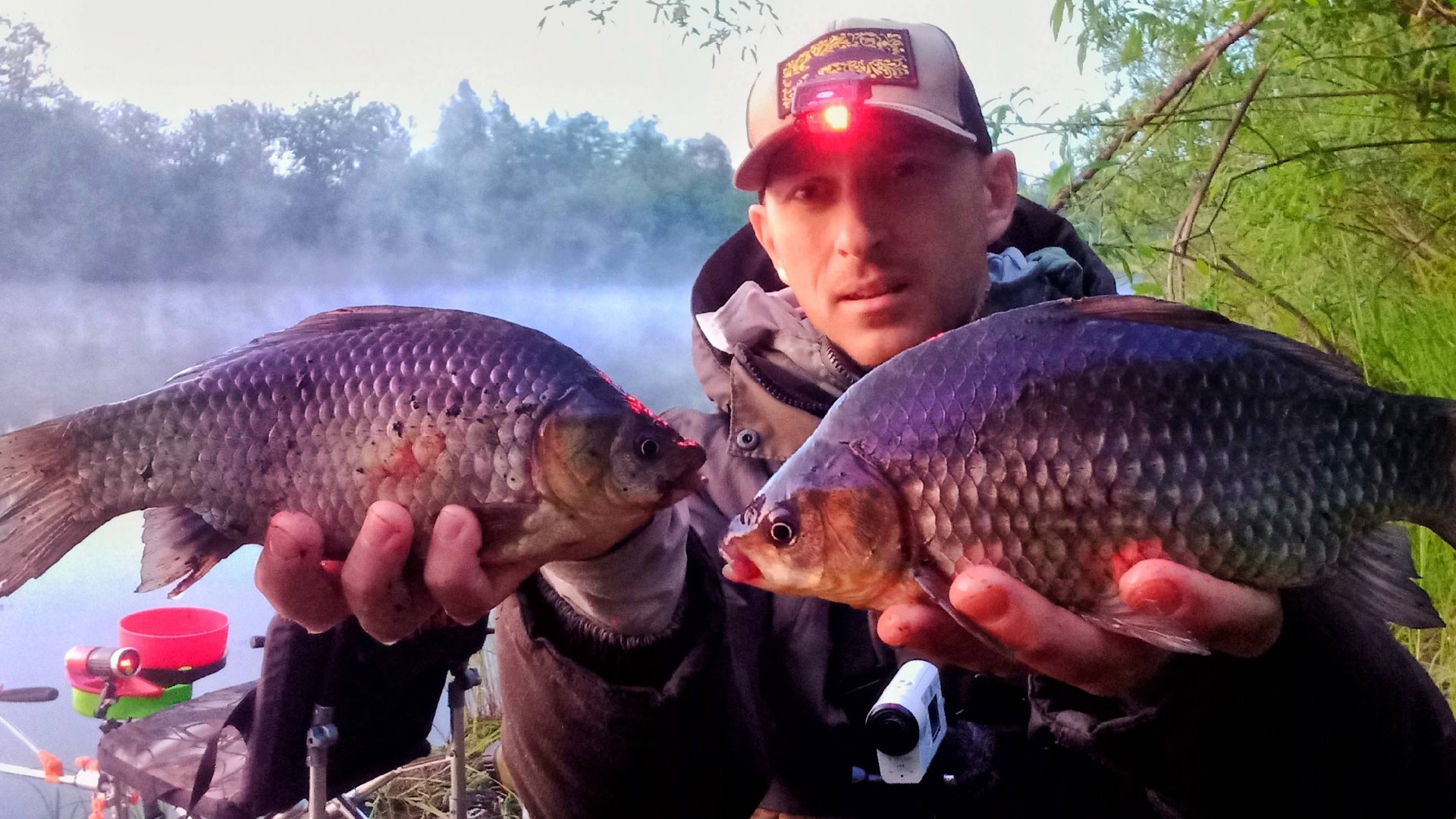 КРУПНЫЙ РЕЧНОЙ КАРАСЬ НА ПОПЛАВОК