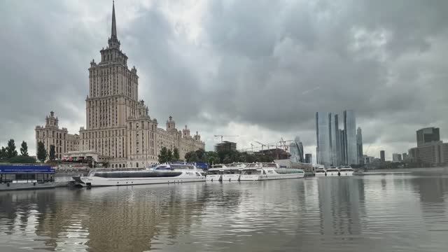 Речной городской трамвай в Москве смотреть онлайн