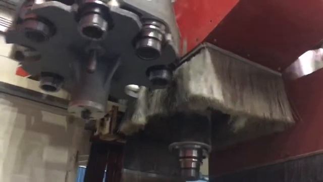 Tool changing in BIMA 200 смотреть онлайн