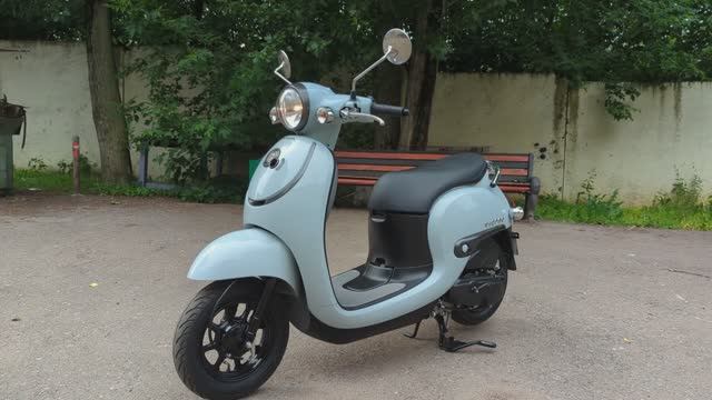 Скутер Honda Giorno AF-77 (арт. 122HA6) 2023 г.в premium смотреть онлайн