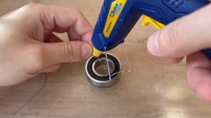 На пыльнике ни царапинки. Как легко и аккуратно снять пыльник подшипника без ножа и отвёртки