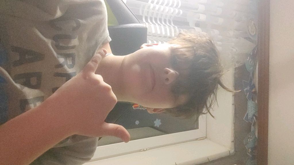 просто стримлю смотреть онлайн