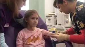 детская клиника фэнтези девочка сдавать анализ крови из вены смотреть мультик Смешарики