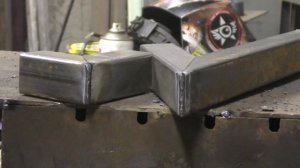 Как правильно заварить внешний угол у профильной трубы.