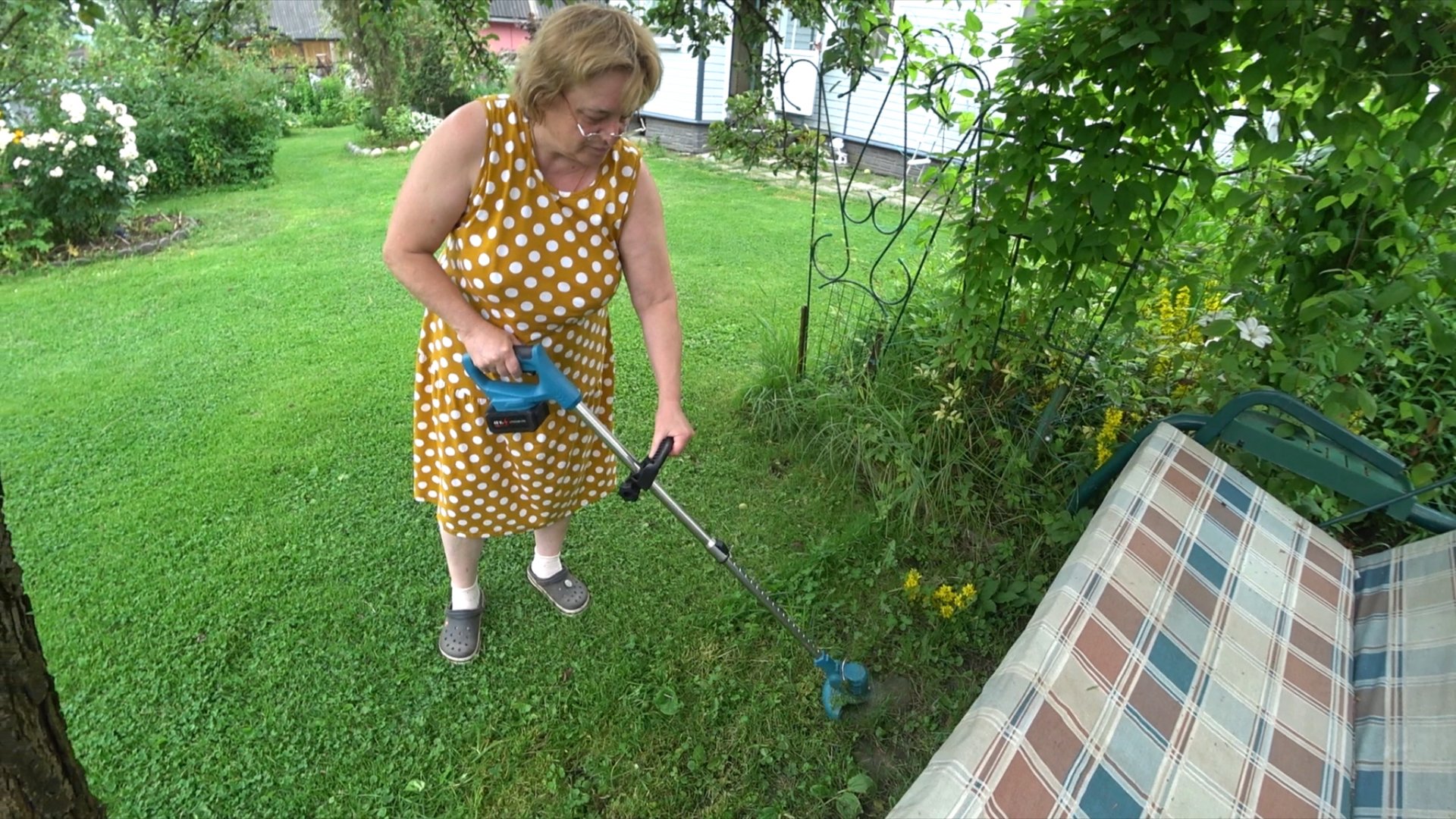 Теперь он у меня есть. А Борис одобрил…Странно… смотреть онлайн