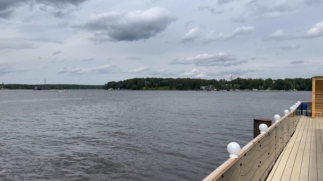 Обзор на Remy Bitch Club