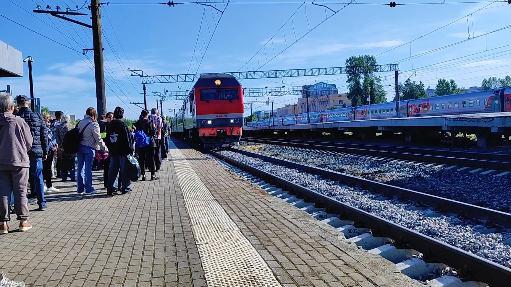 провожаем поезд в мурманск смотреть онлайн