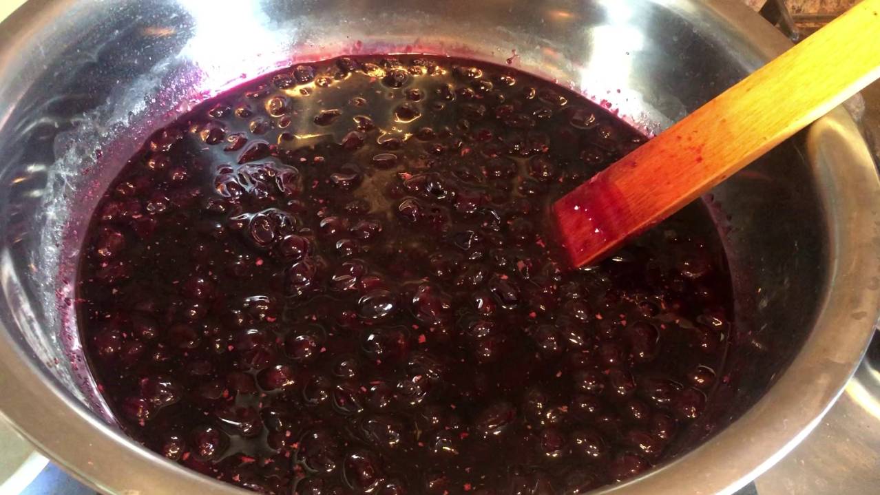 ВАРЕНЬЕ ИЗ КРЫЖОВНИКА с ВИШНЕВЫМИ нотками.