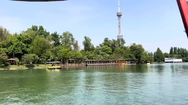 В Шоке от Ташкента! Белые Лебеди . Обед в Крутом Ресторане с Нашим Другом! смотреть онлайн