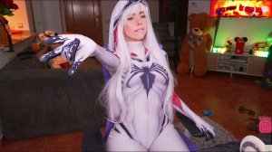 IJenz ASMR Девушка-паук 😱