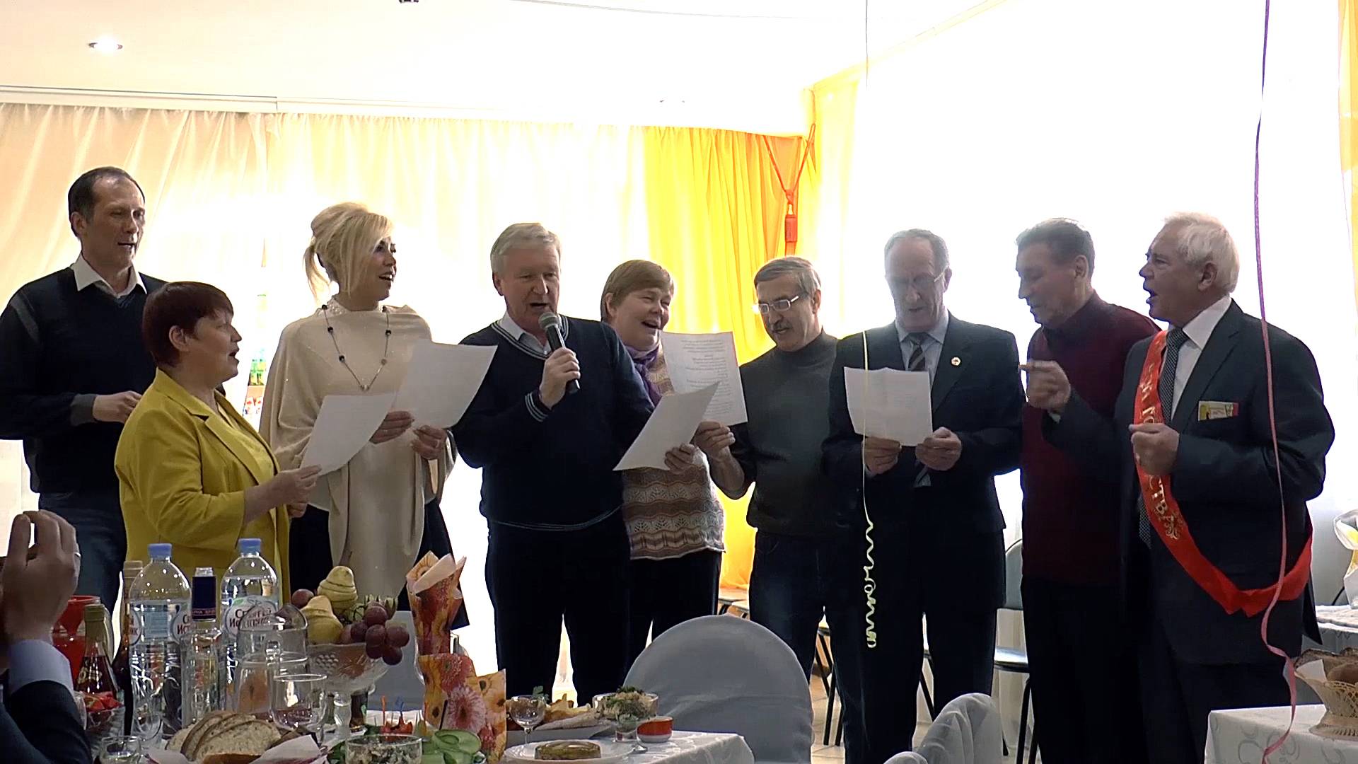 Счастливую возможность мы имеем... Песня волейбольных тренеров спортшколы №3 города Иваново смотреть онлайн