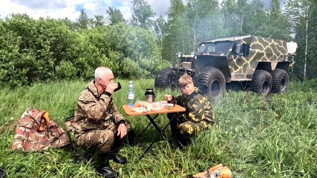 Отличный отдых на природе. Рыбалка с внуком. смотреть онлайн