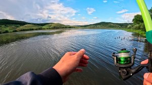 Рыбалка по-простому в деревенском пруду на ультралайт и поплавок