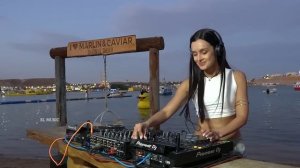 Акула - Я убегаю Remix