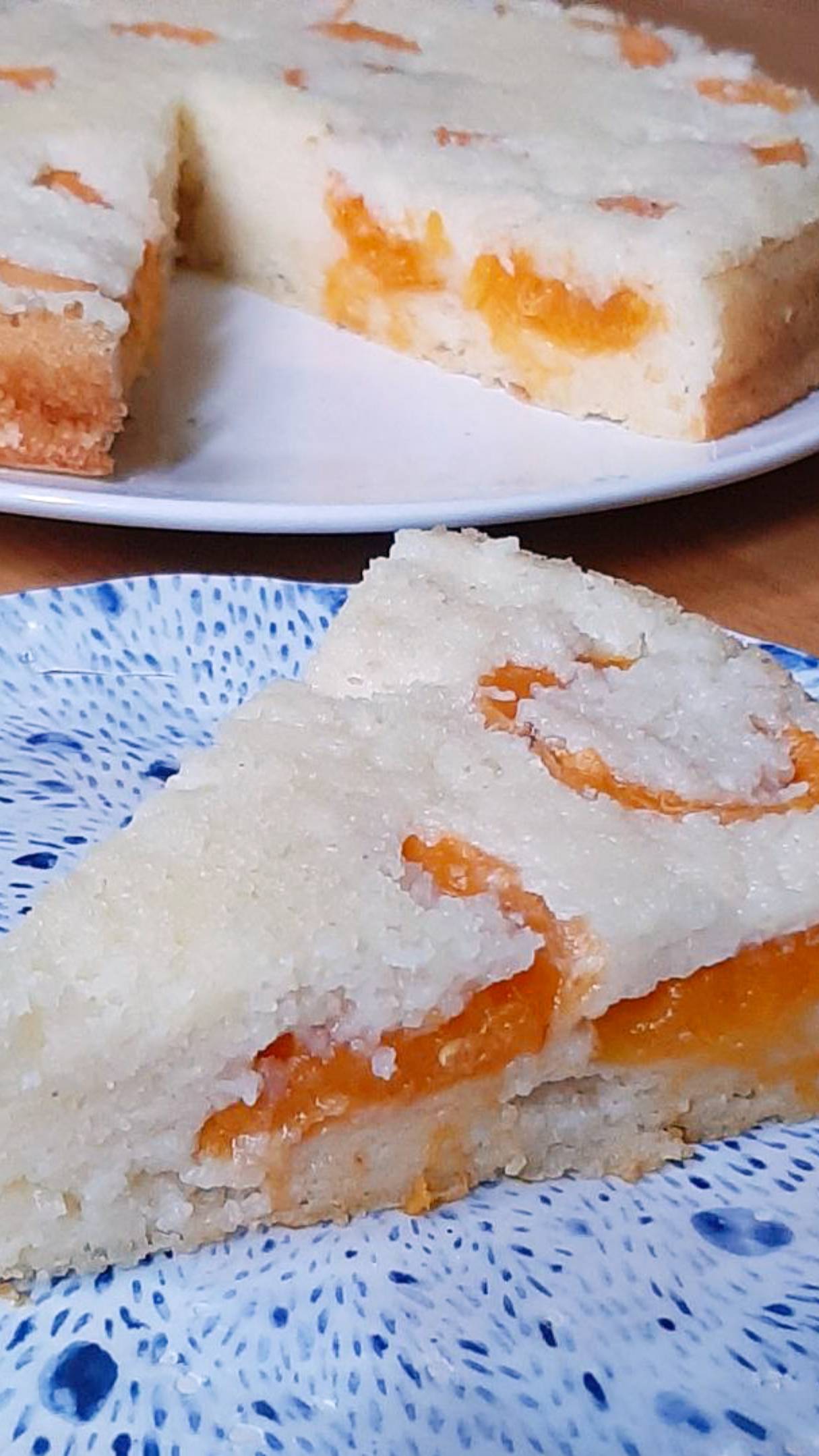 Манник с абрикосами на кефире. Дюжина рецептов пирогов с ягодами (3). смотреть онлайн