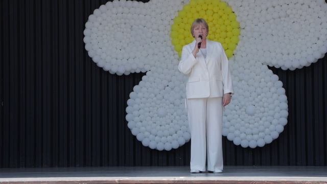 В Смоленске прошёл «Парад семей» смотреть онлайн