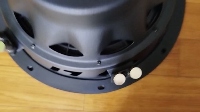 Установка сабвуфера DL Audio Anaconda 12 смотреть онлайн