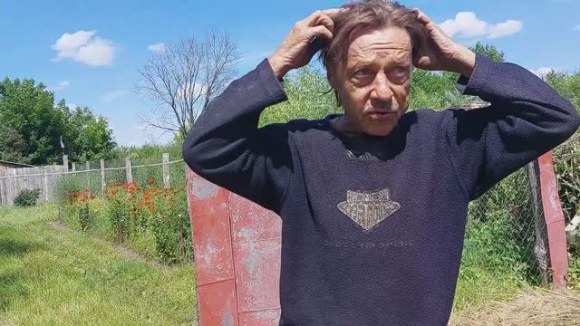 Олег весь в делах. смотреть онлайн